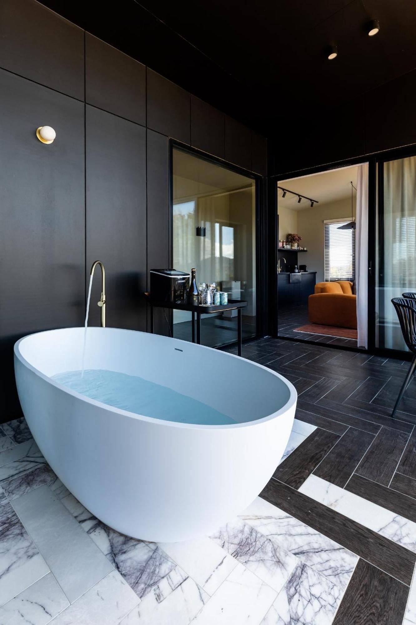 Wherewithal Luxury Suites Carlton Eksteriør bilde